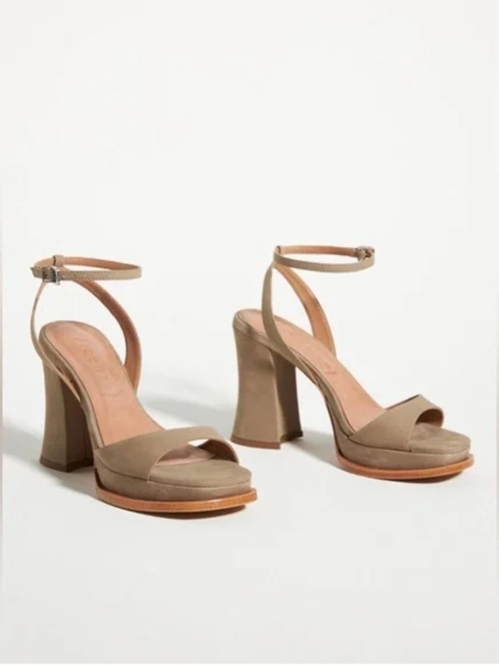 NEW Anthropologie Vicenza Strappy Platform Heels in Olive Green size 6 women’s